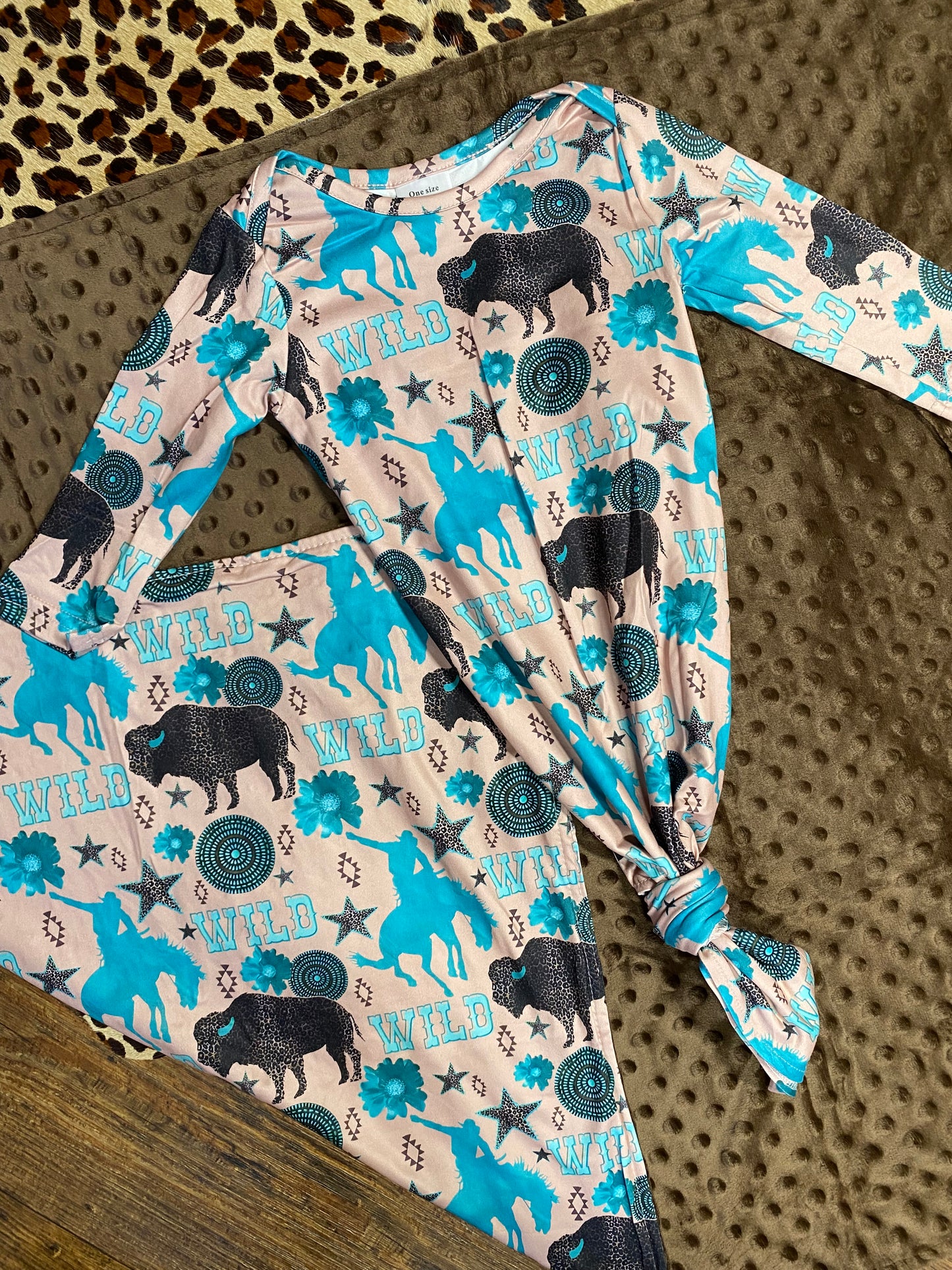Wild Bison Infant Gown & Blanket Set