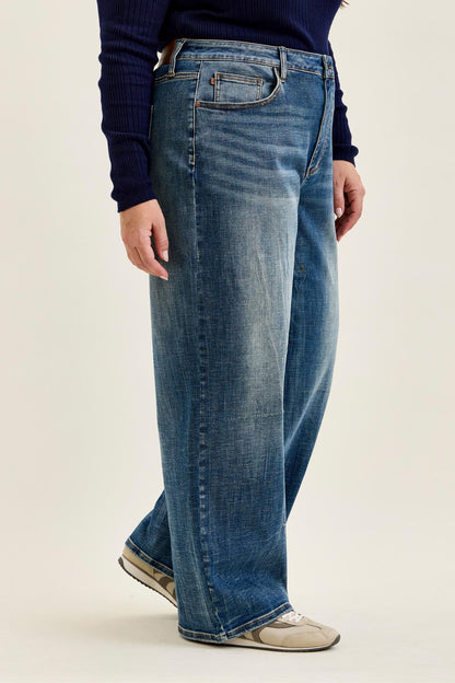 Judy Blue HW WILHELMINA Baggy MD Vintage Blast Jeans 881157