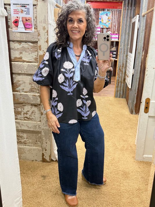 UMGEE Black/Blue Floral Print V-Neck Top