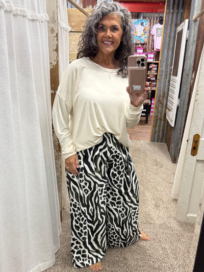 UMGEE Ivory Double Lined Bubble Hem Long Sleeve Top