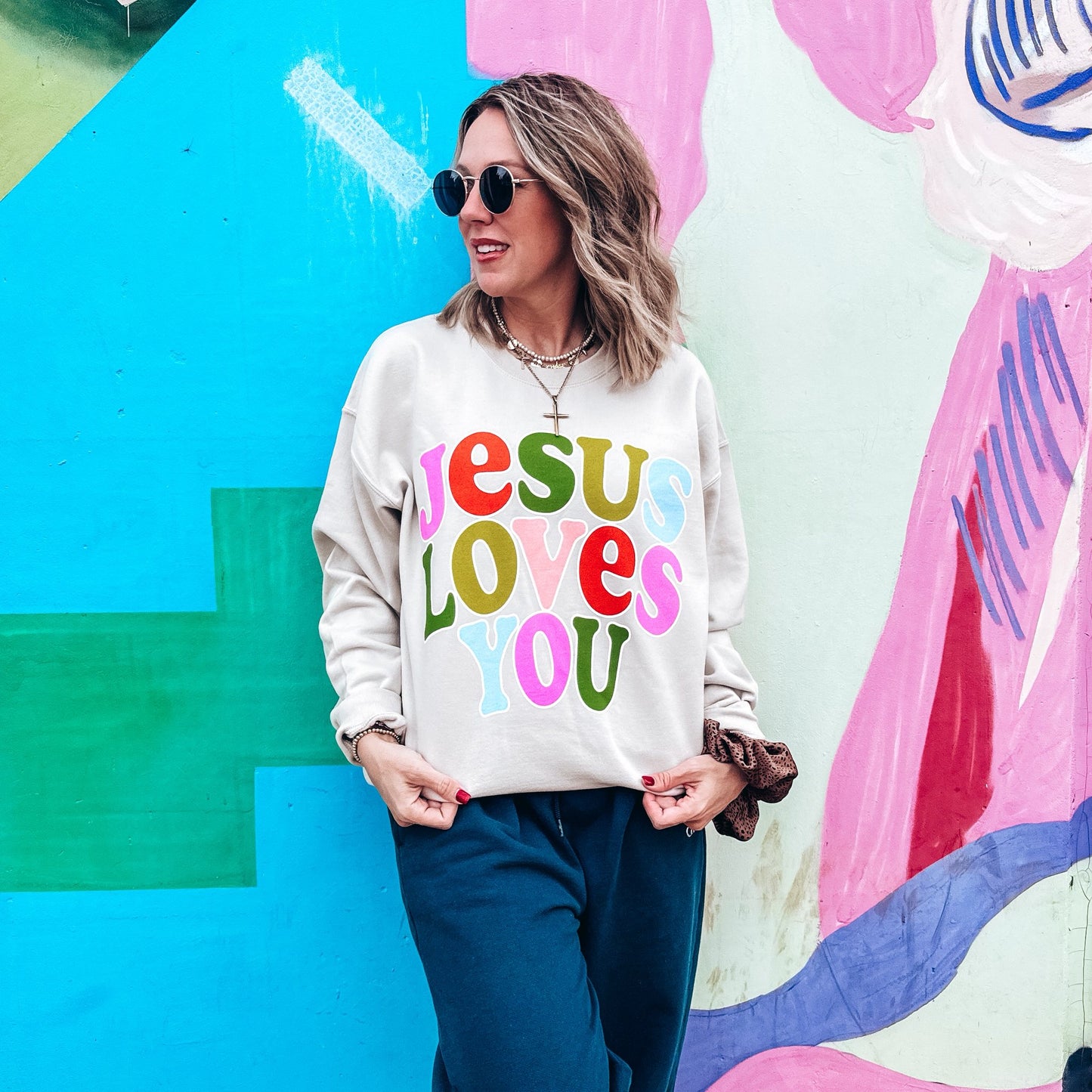 🧡🩵✝️JESUS LOVES YOU✝️💚🩷Sweatshirt