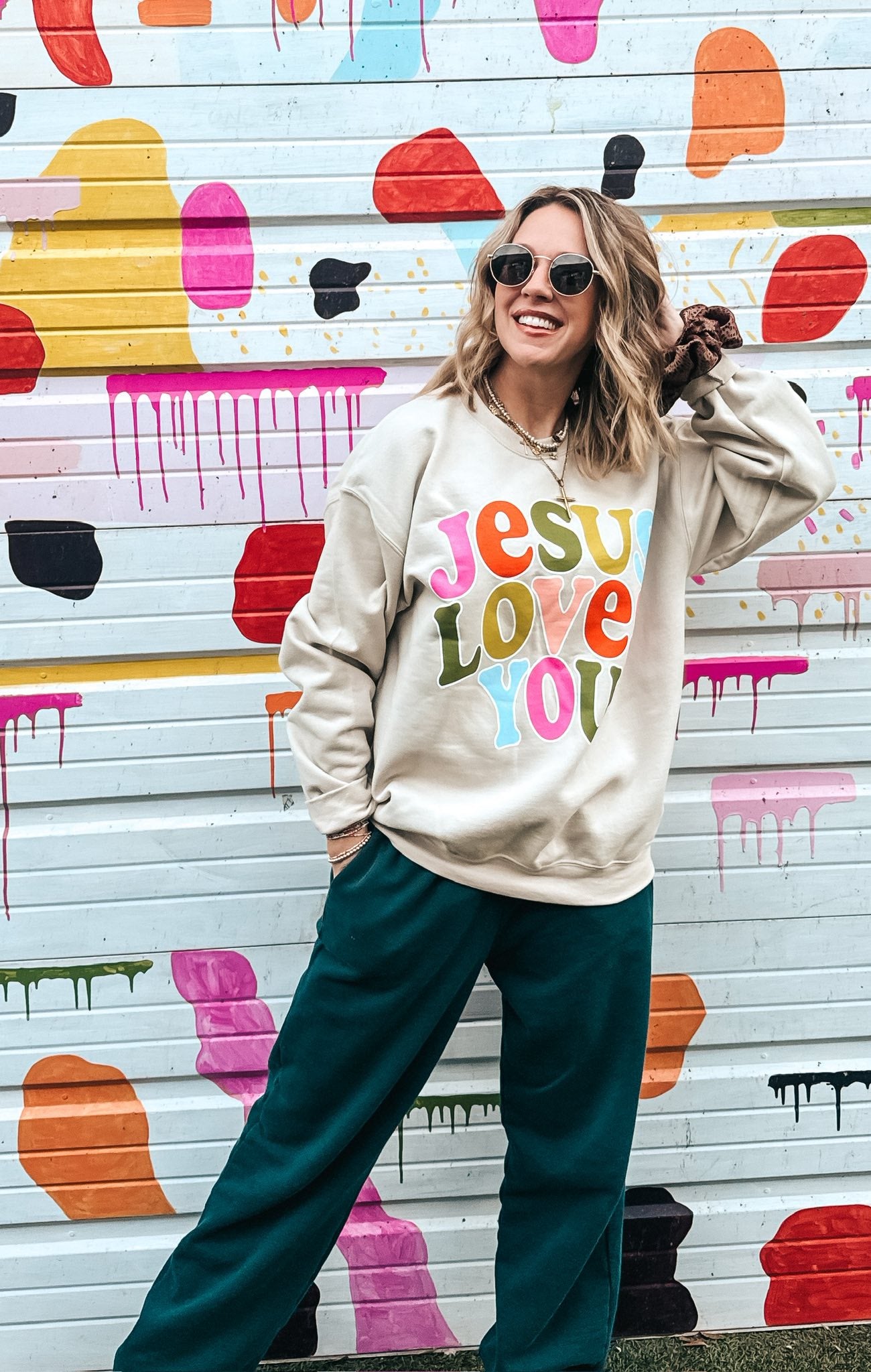 🧡🩵✝️JESUS LOVES YOU✝️💚🩷Sweatshirt