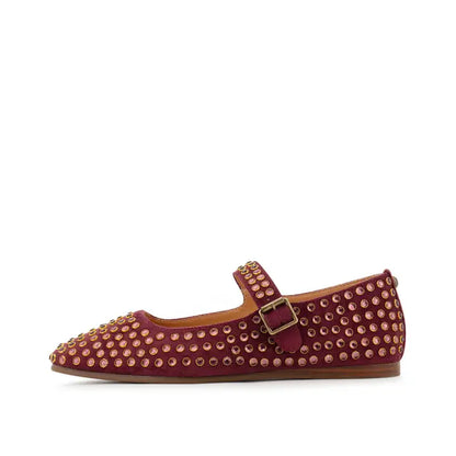 Yellow Box Burgundy Cantara