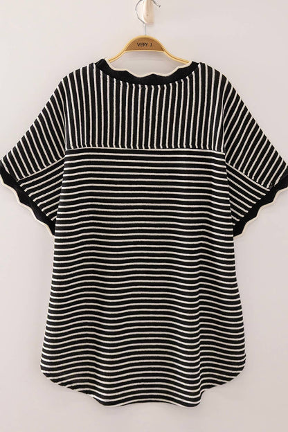 Scallop Trim Stripe Knit Top: BLACK STRIPE