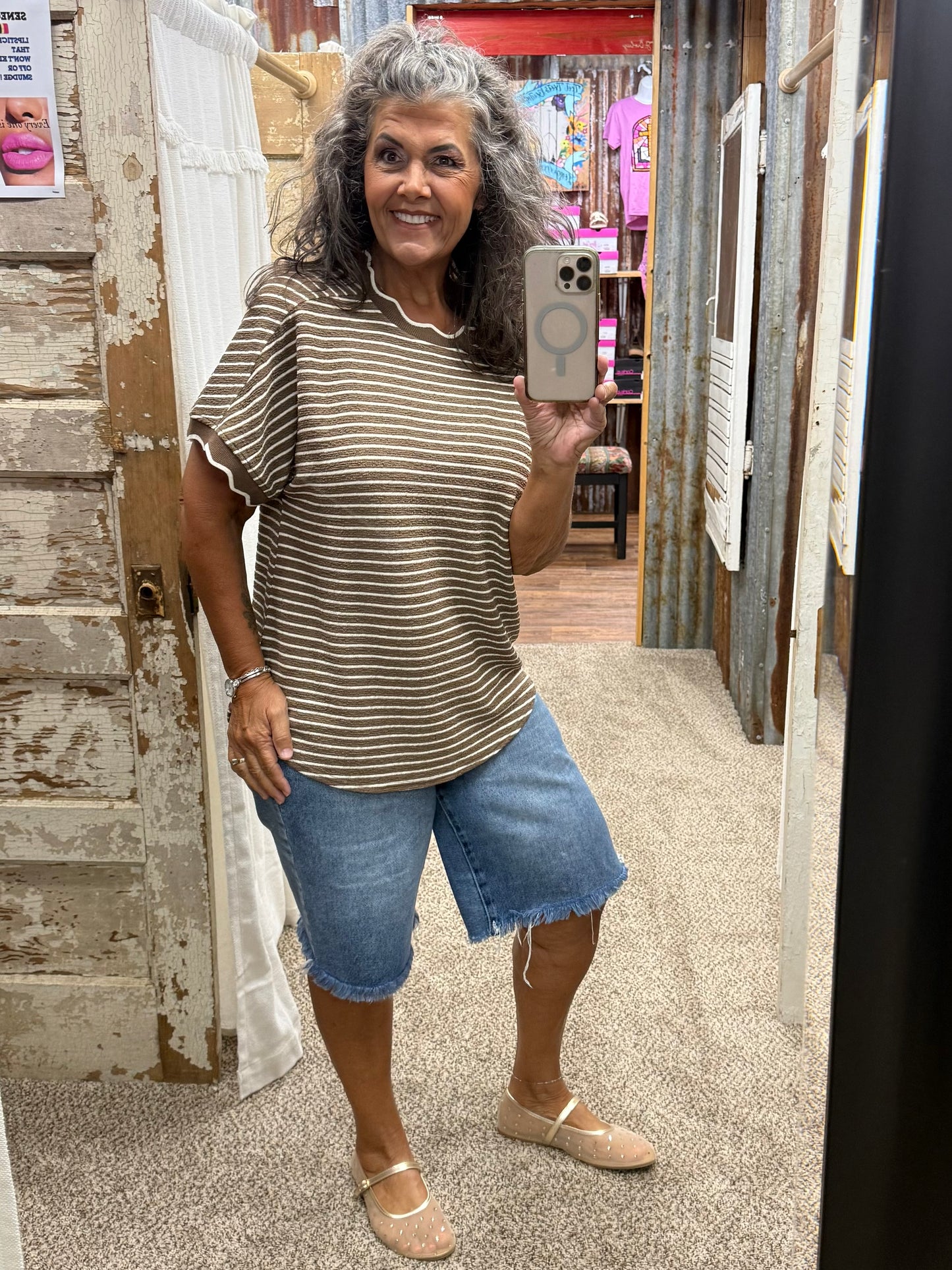 Scallop Trim Stripe Knit Top: MOCHA STRIPE