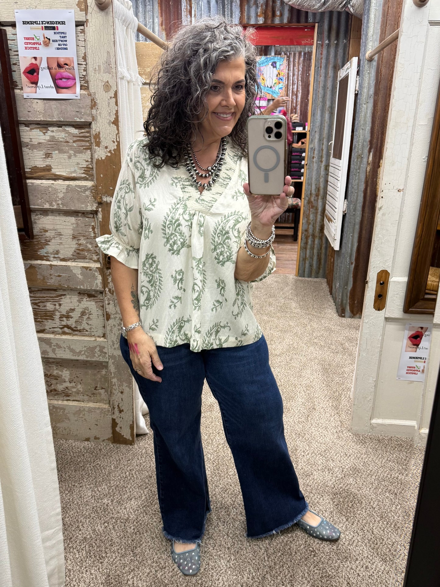 UMGEE Green Willow Vine Ruffle Trim Blouse