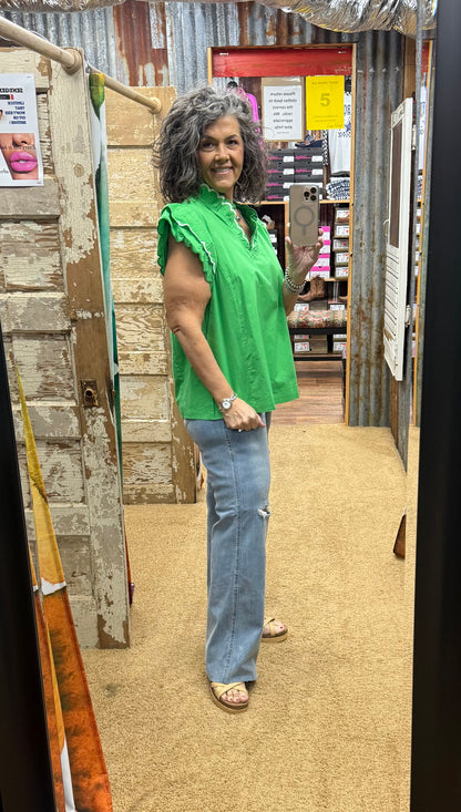 Kelly Green Scalloped Neckline and Sleeved Top