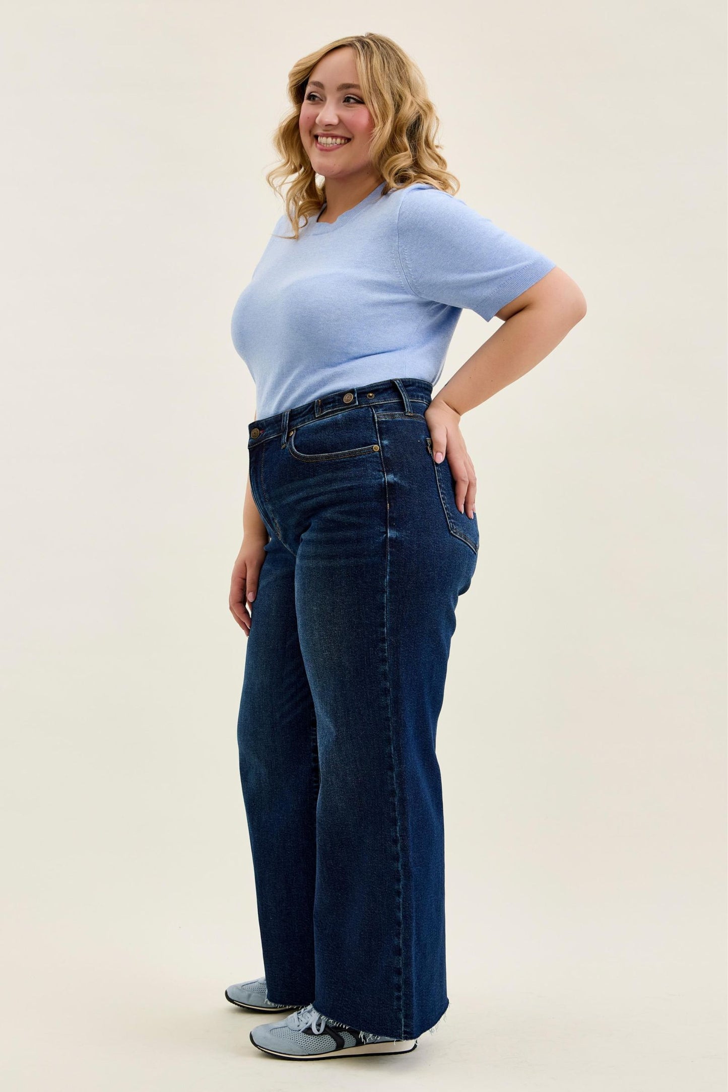 Judy Blue HW Petite Retro Wide w/ Adjustable WB Tabs + Raw hem 881114 PT