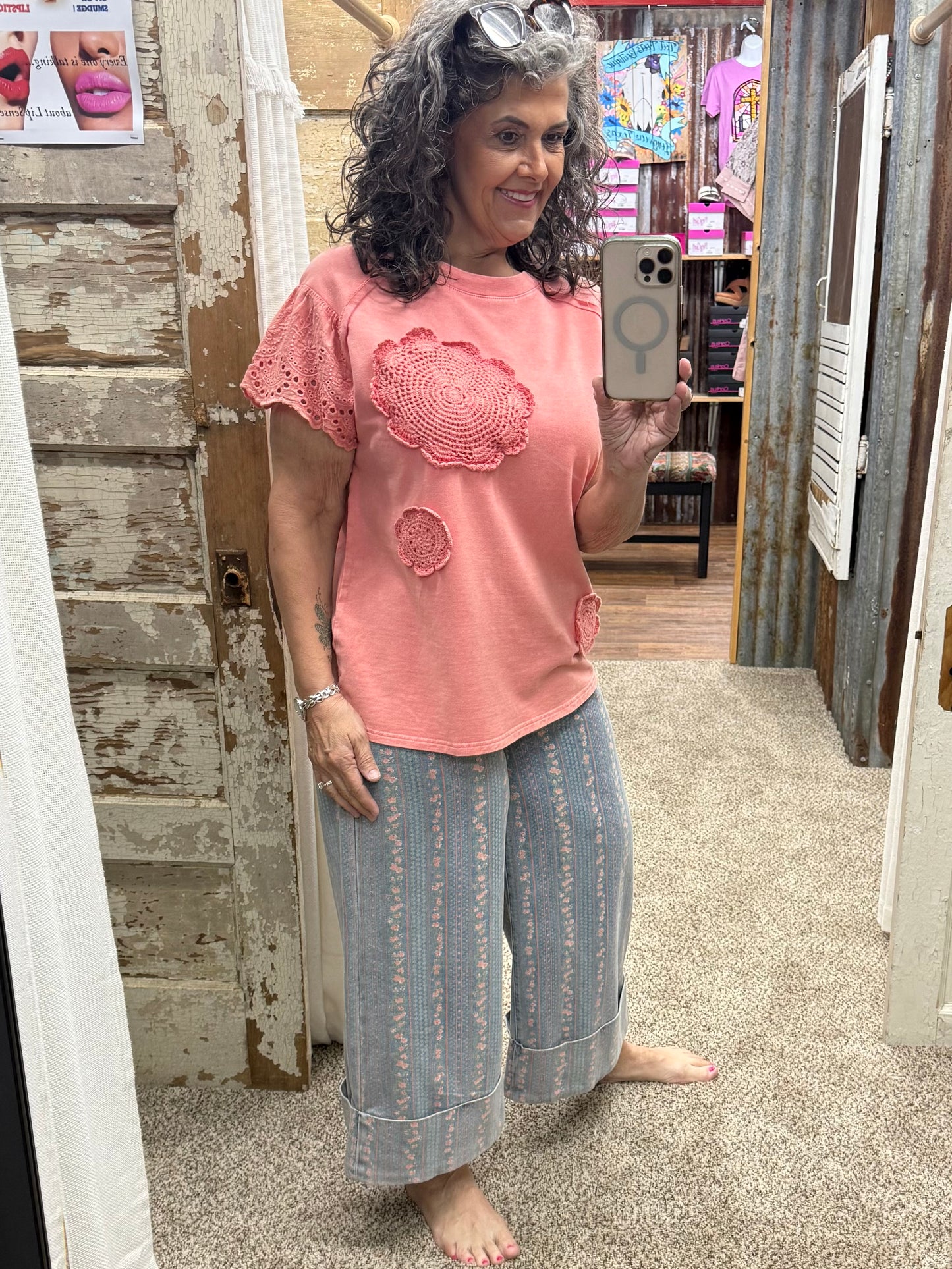 EASEL FLORAL PRINT WASHED DENIM CAPRI PANTS