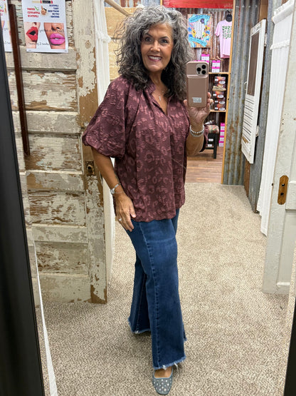 UMGEE Maroon Textured Jacquard Split Neck Puff Sleeve Top
