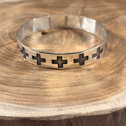 BOHO SOL Cross Oxidized Bangle T4186