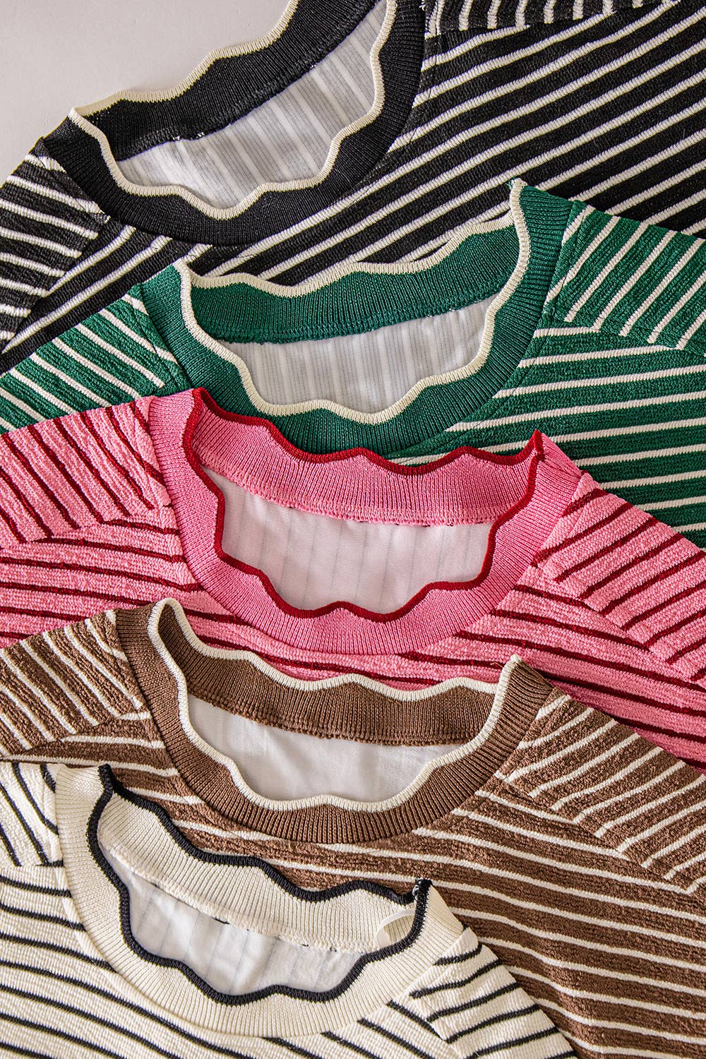 Scallop Trim Stripe Knit Top: BLACK STRIPE