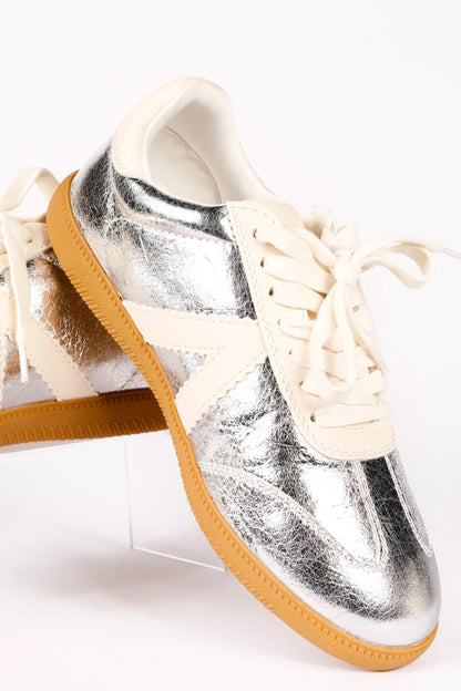 KLAIR SNEAKER by MIA- SILVER