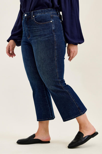 Judy Blue HW T.C. Amy Kick Flare DK Rustic Indigo Jeans 881170