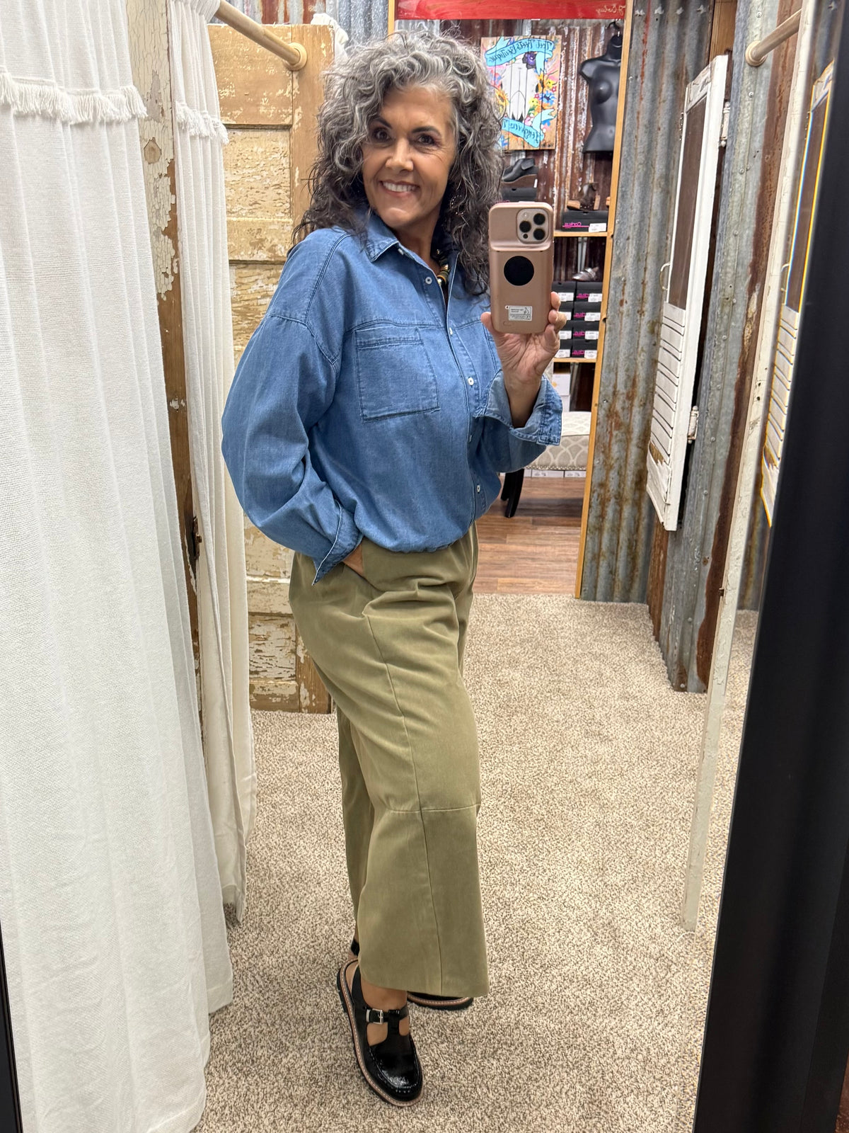 Brad & Rena Relaxed Cropped Pants - Olive