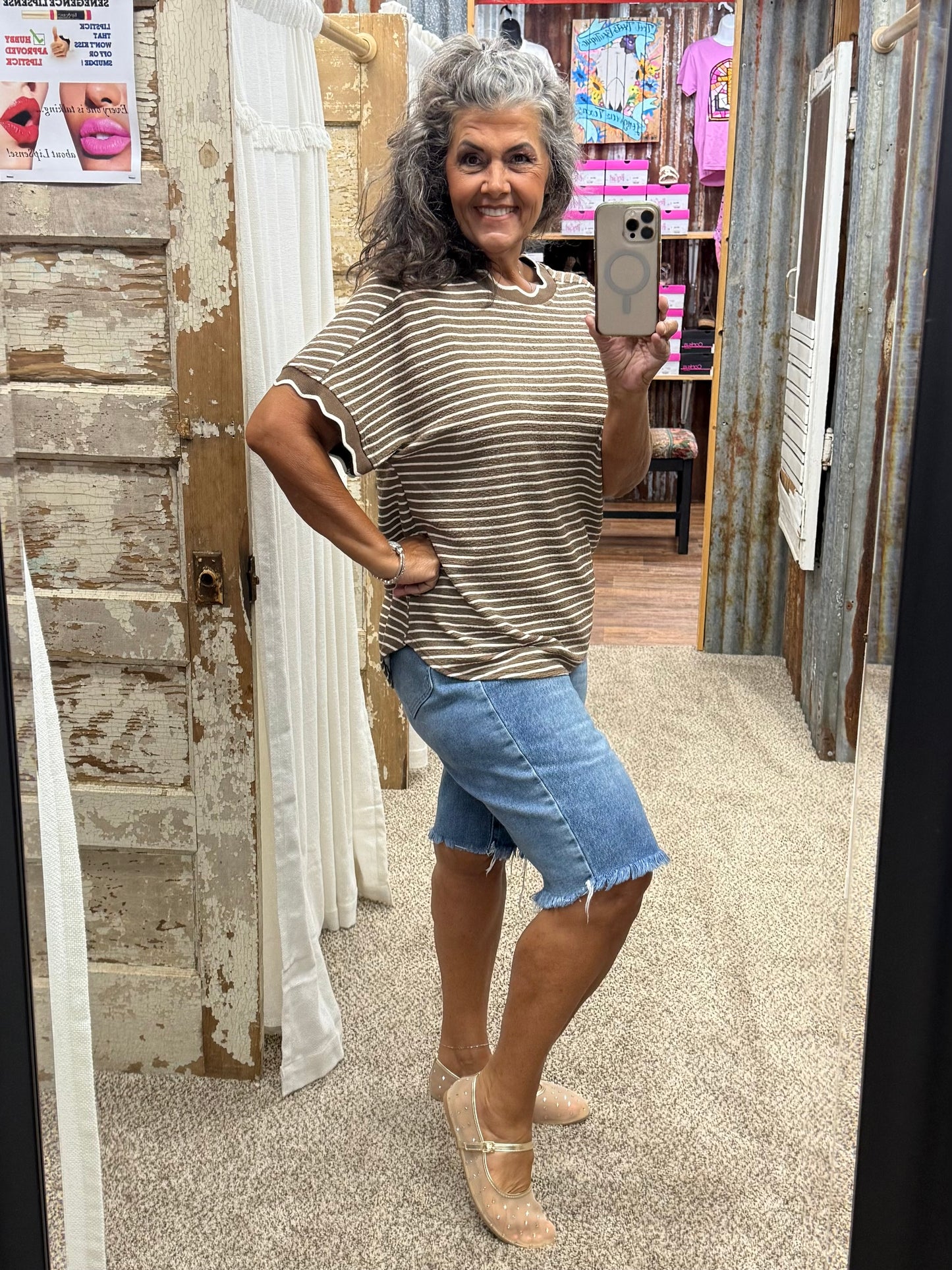 Scallop Trim Stripe Knit Top: MOCHA STRIPE