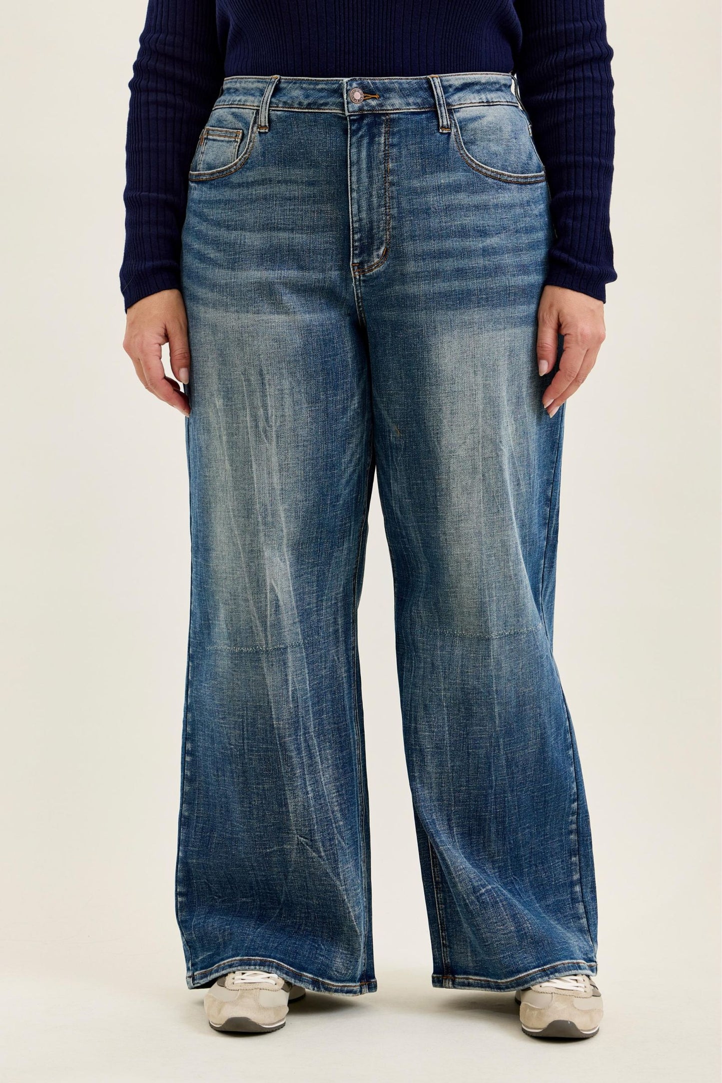 Judy Blue HW WILHELMINA Baggy MD Vintage Blast Jeans 881157