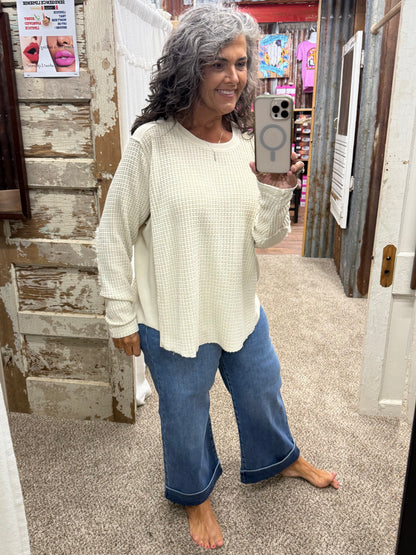 🤍✨ Natural Beauty… The Everyday Top You’ll Reach For Again & Again! ✨🤍