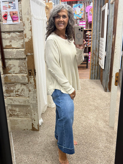 🤍✨ Natural Beauty… The Everyday Top You’ll Reach For Again & Again! ✨🤍