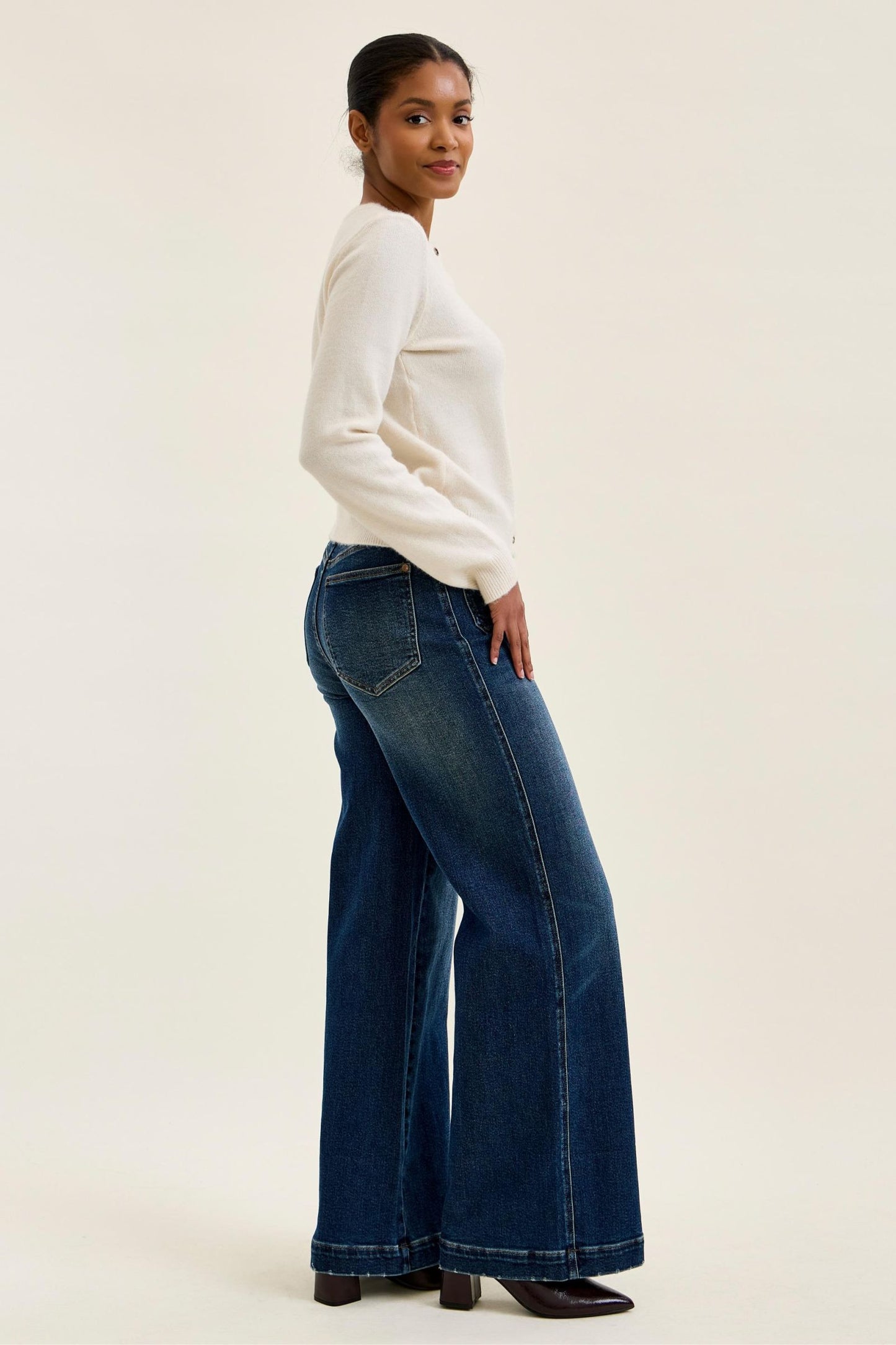 Judy Blue HW LUX Retro Wide w/ Front Patch Tab Closure DK Retro Fade Indigo Jeans 881159