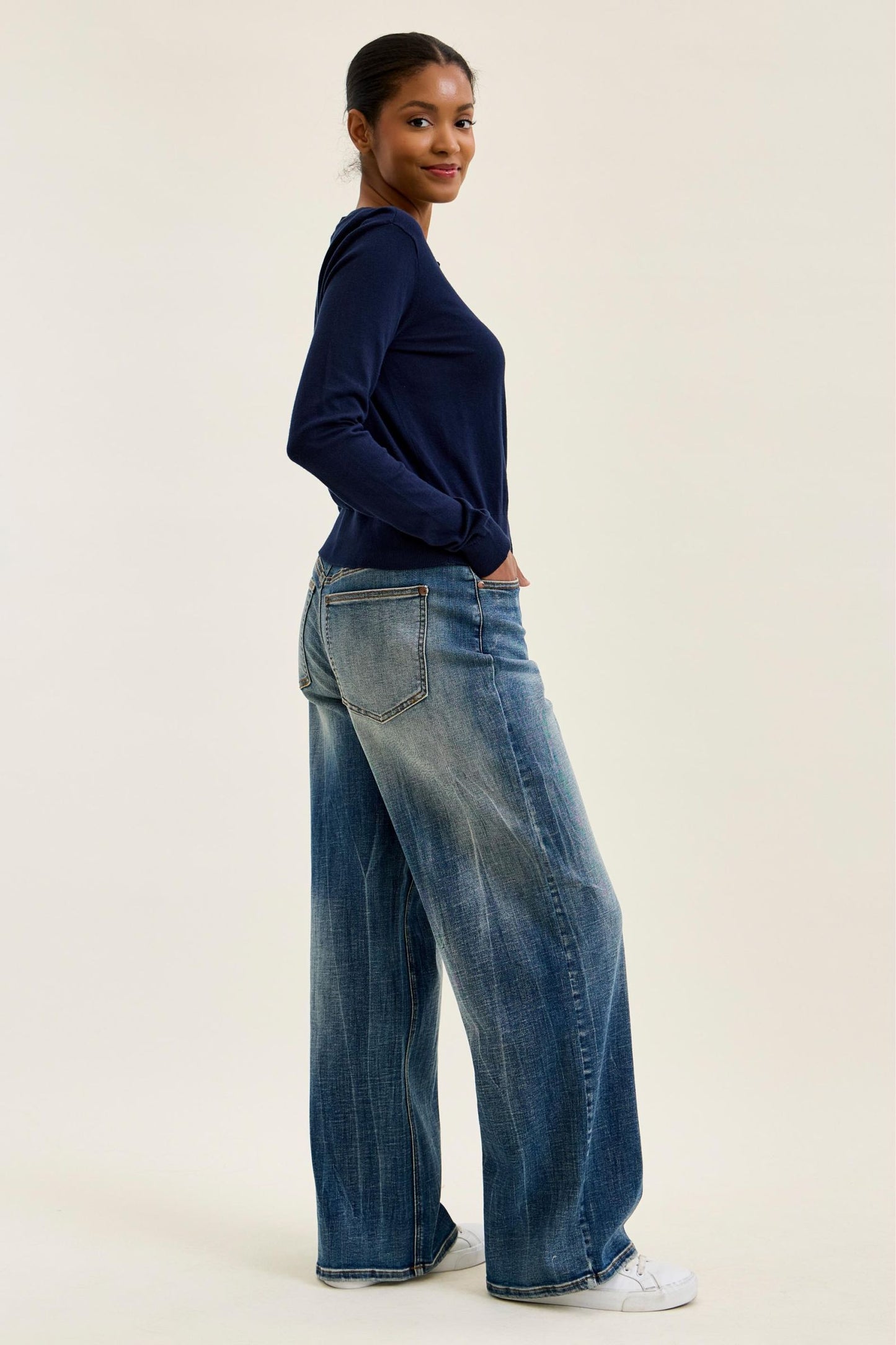 Judy Blue HW WILHELMINA Baggy MD Vintage Blast Jeans 881157