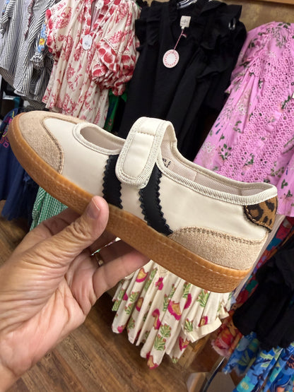Corkys Calm Down Sneaker - Sand Combo
