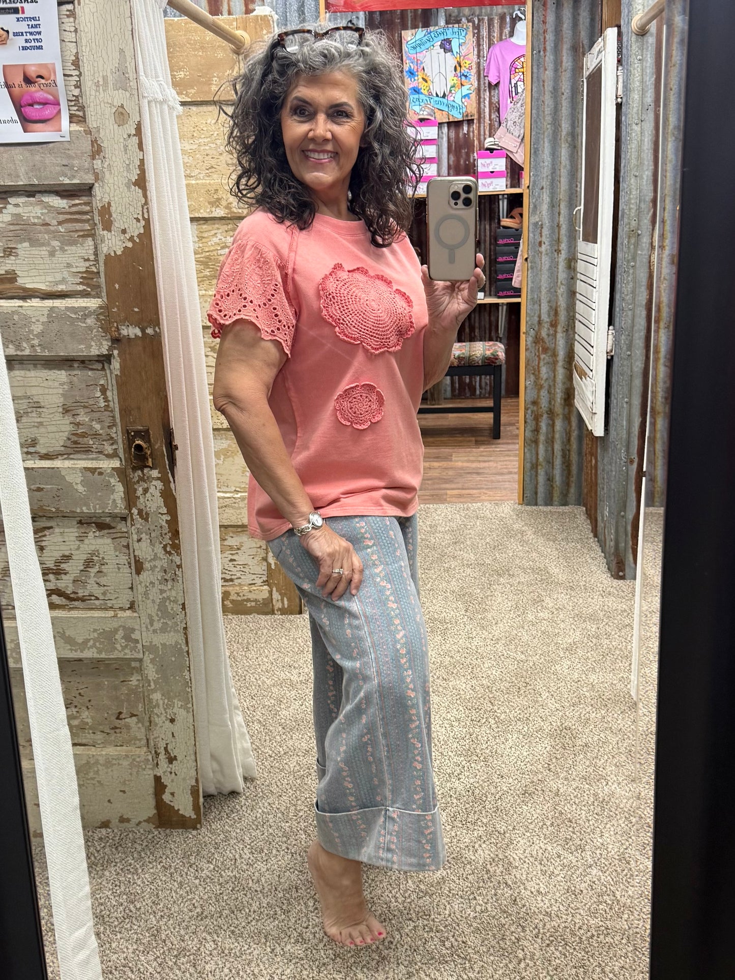 EASEL FLORAL PRINT WASHED DENIM CAPRI PANTS