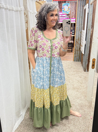 Easel SPRING PRINT MIX TIERED MAXI DRESS