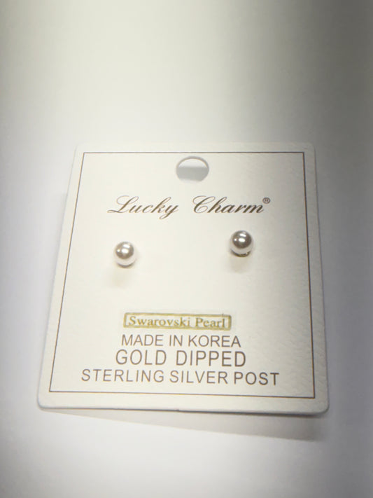 Small Pearl Studs