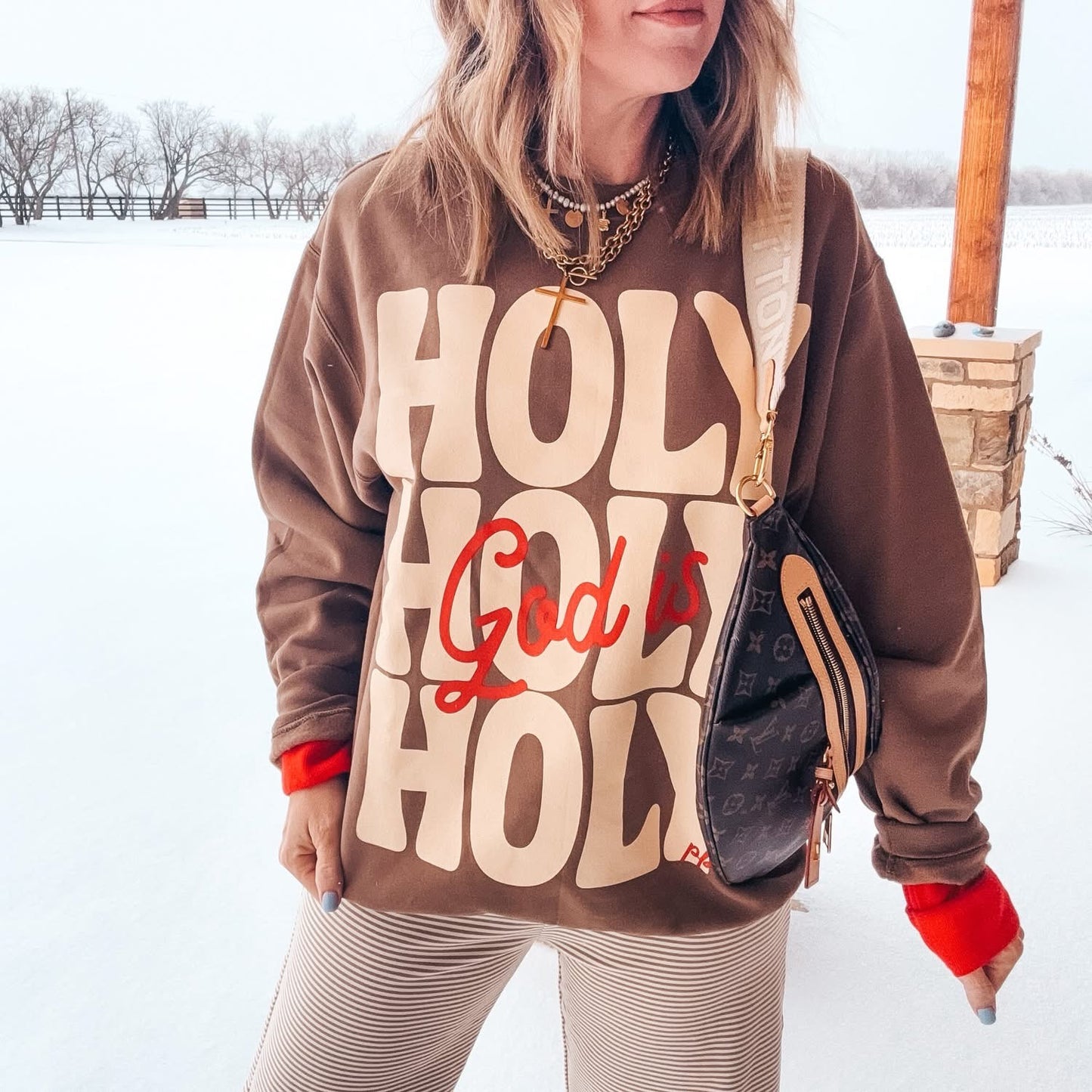 ❤️🤎God is Holy Sweatshirt🤎❤️