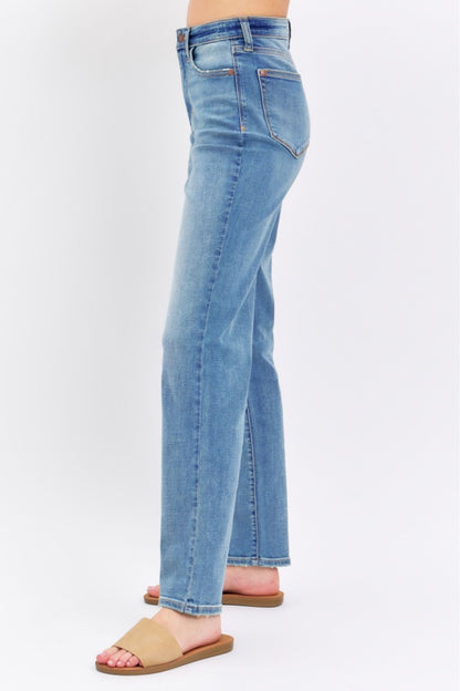 Judy Blue HW Straight Fit Jean 8602