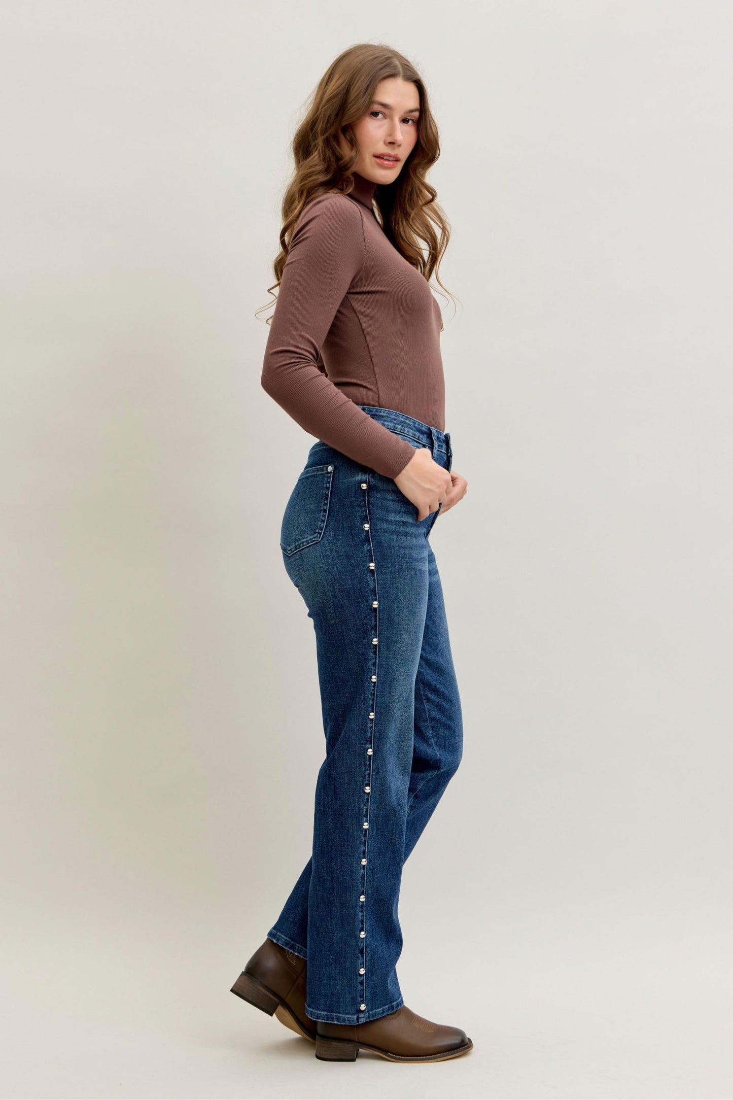 Judy Blue High Waist Straight Dome Studs Detail Jeans 881027