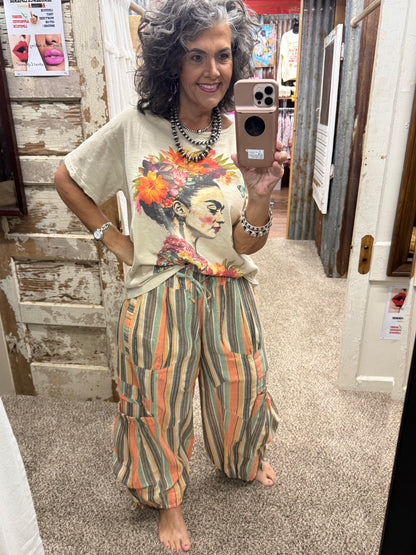 BlueVelvet Frida Kahlo Print Short Sleeve T-Shirt - Taupe