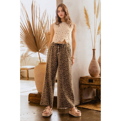 WIDE LEG LEOPARD TWILL PANTS WITH DRAWSTRING