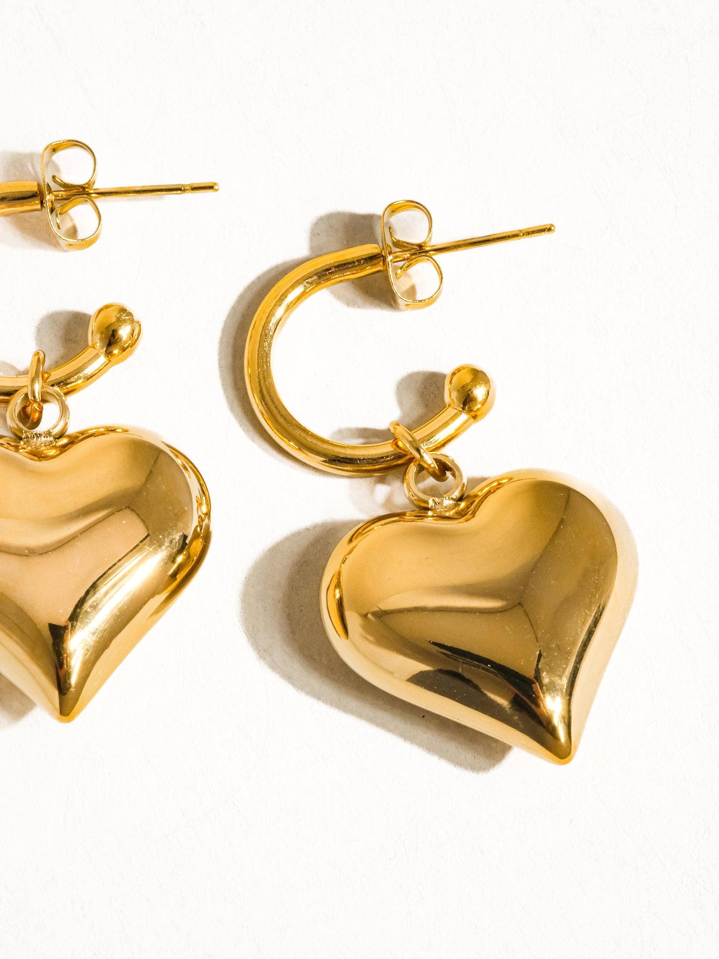 Viona 18K Non-Tarnish Dangle Heart Earring: Yellow Gold