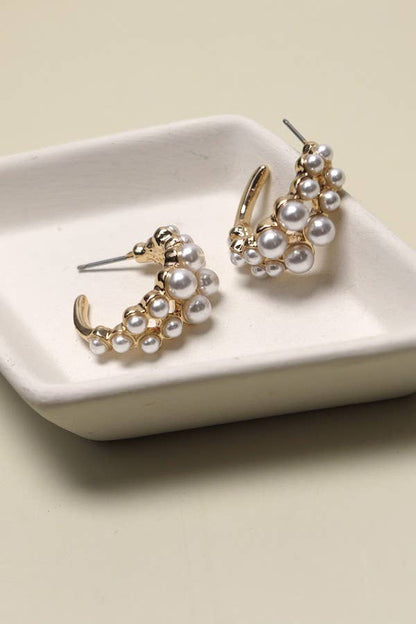 DOUBLE ROW PEARL MINI HUGGIE HOOP EARRINGS | 31E03627: Gold
