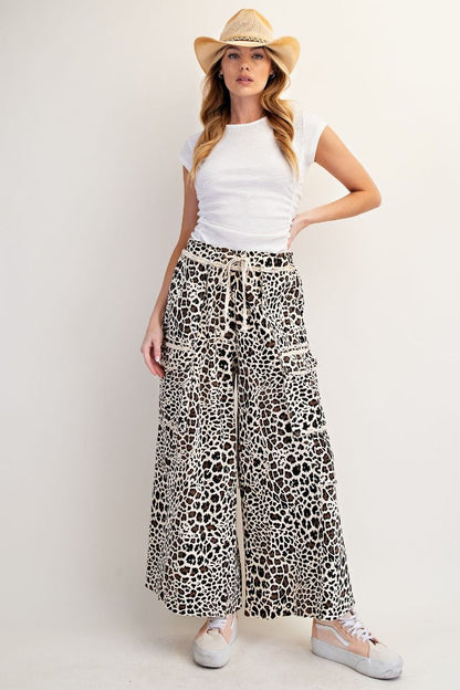 NATURAL ANIMAL PRINTED TERRY KNIT MINERAL WASHED CARGO PANTS