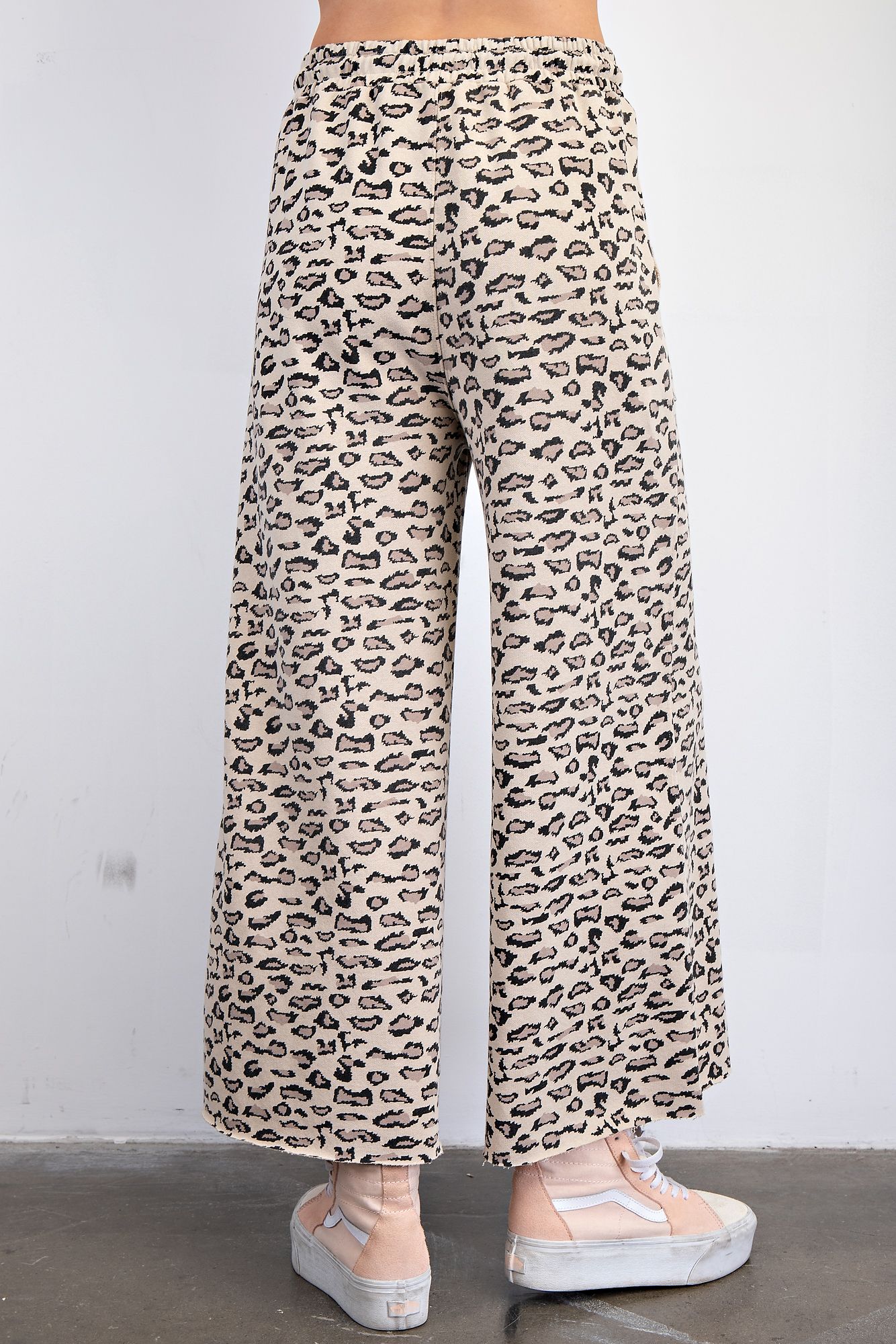 MOCHA  ANIMAL PRINT MINERAL WASHED TERRY KNIT PANTS