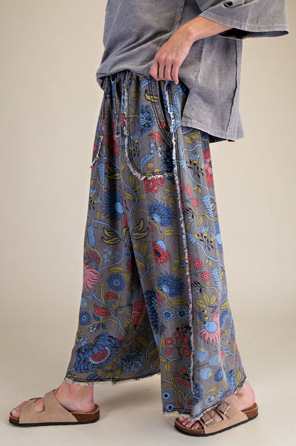 FLORAL PRINT WASHED BLACK CHAMBRAY PANTS