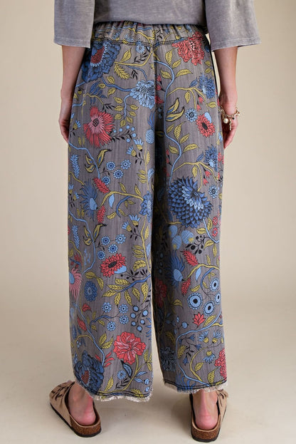 FLORAL PRINT WASHED BLACK CHAMBRAY PANTS