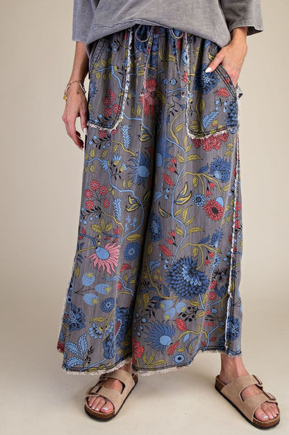 FLORAL PRINT WASHED BLACK CHAMBRAY PANTS