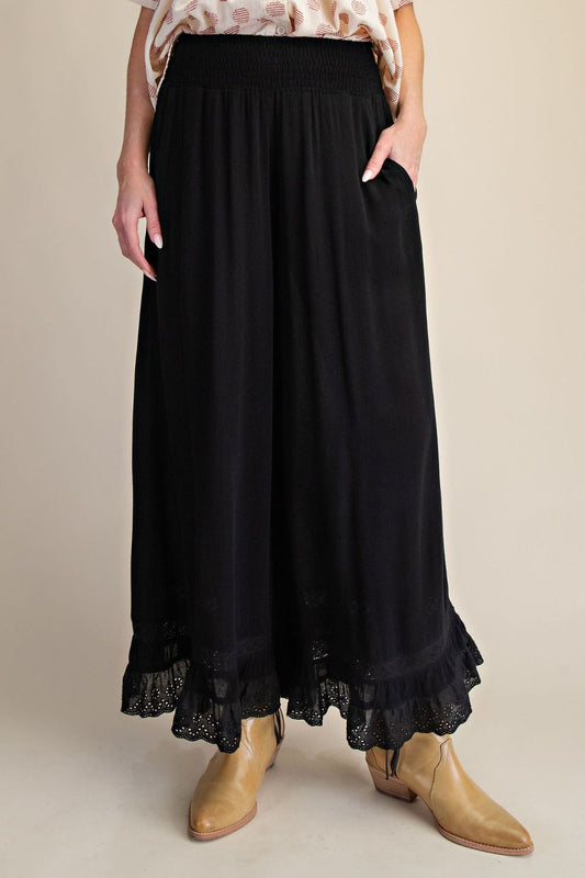 BLACK RUFFLE BOTTOM GAUZE PANTS