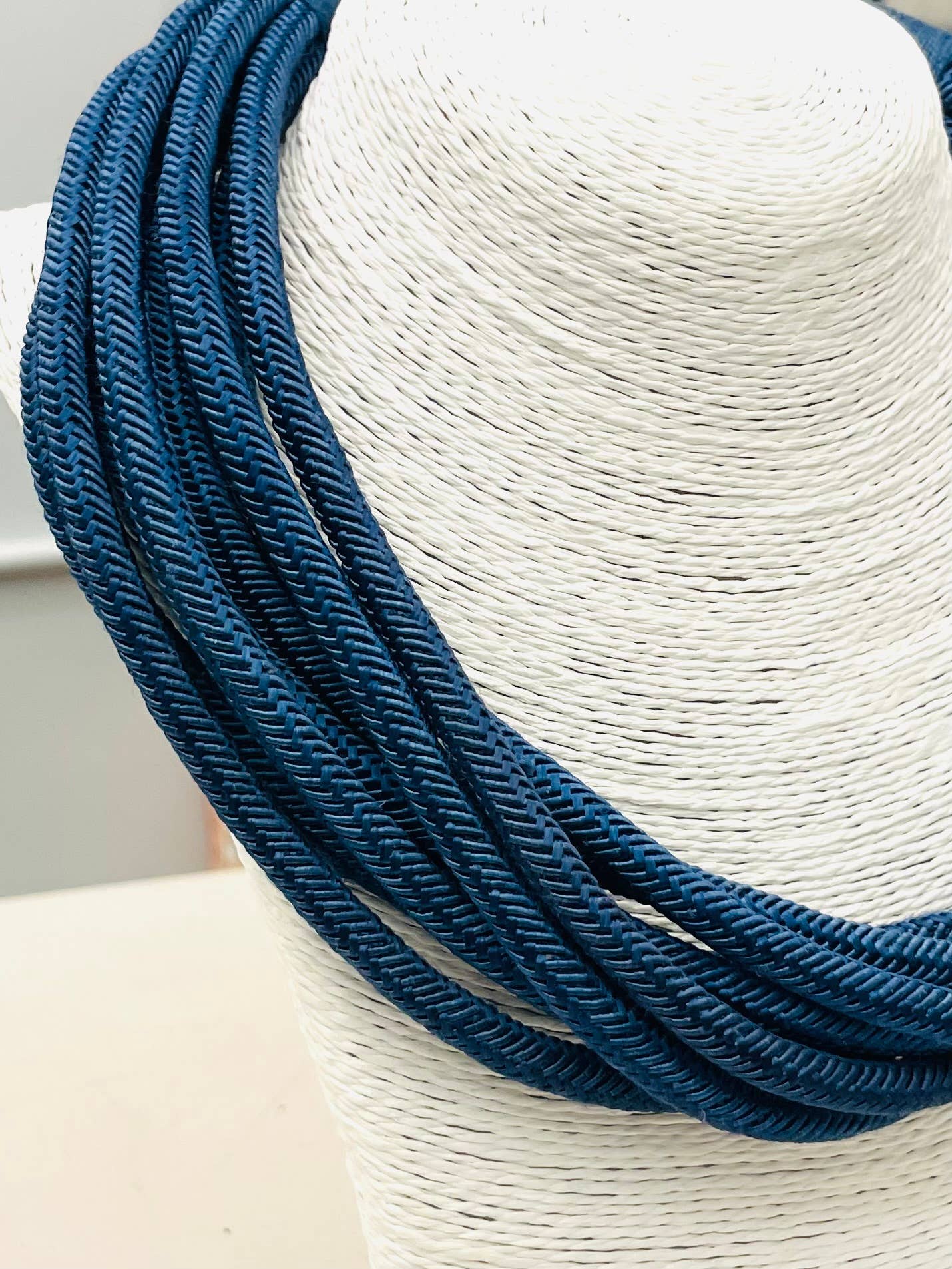 "Original" Slub 8-Strand Necklace (navy)