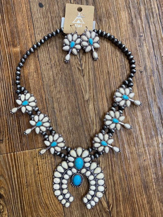 SQUASH BLOSSOM GEMSTONE NAVAJO costume jewelry TURQUOISE WHITE NECKLACE SET